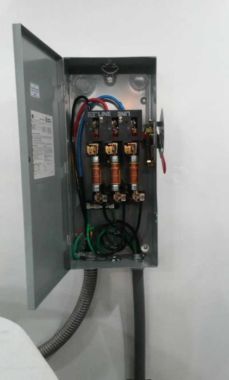Three-phase disconnect switch installed for Electrical Wiring & Rewiring in Avenue B and C